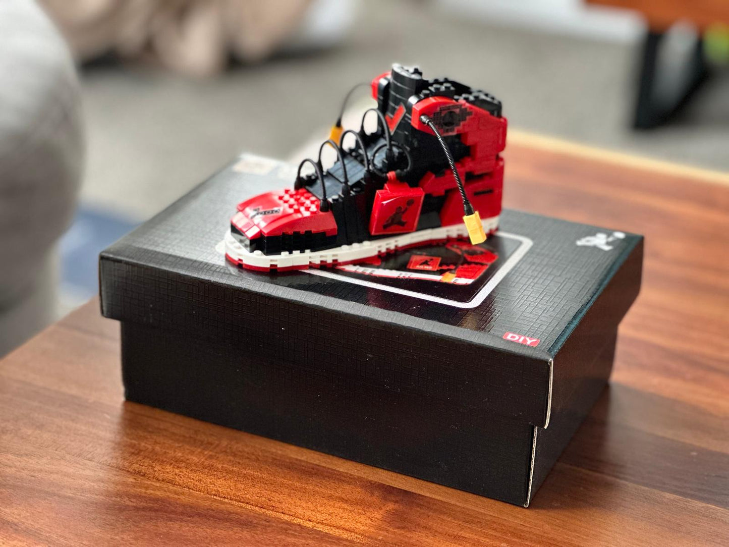 AJ Bred Sneaker Collectible – Block Build Kit
