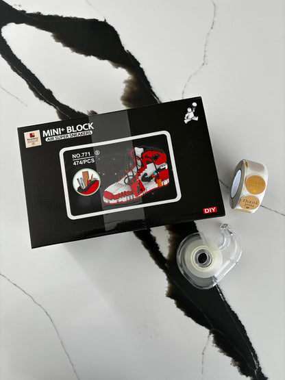 AJ Chicago Sneaker Collectible – Block Build Kit